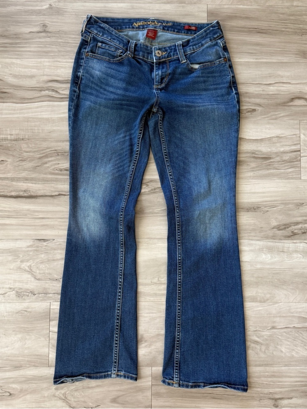 Arizona Jeans Co Bootcut Jeans Medium Wash Stretch Denim Women’s Size 3 Short